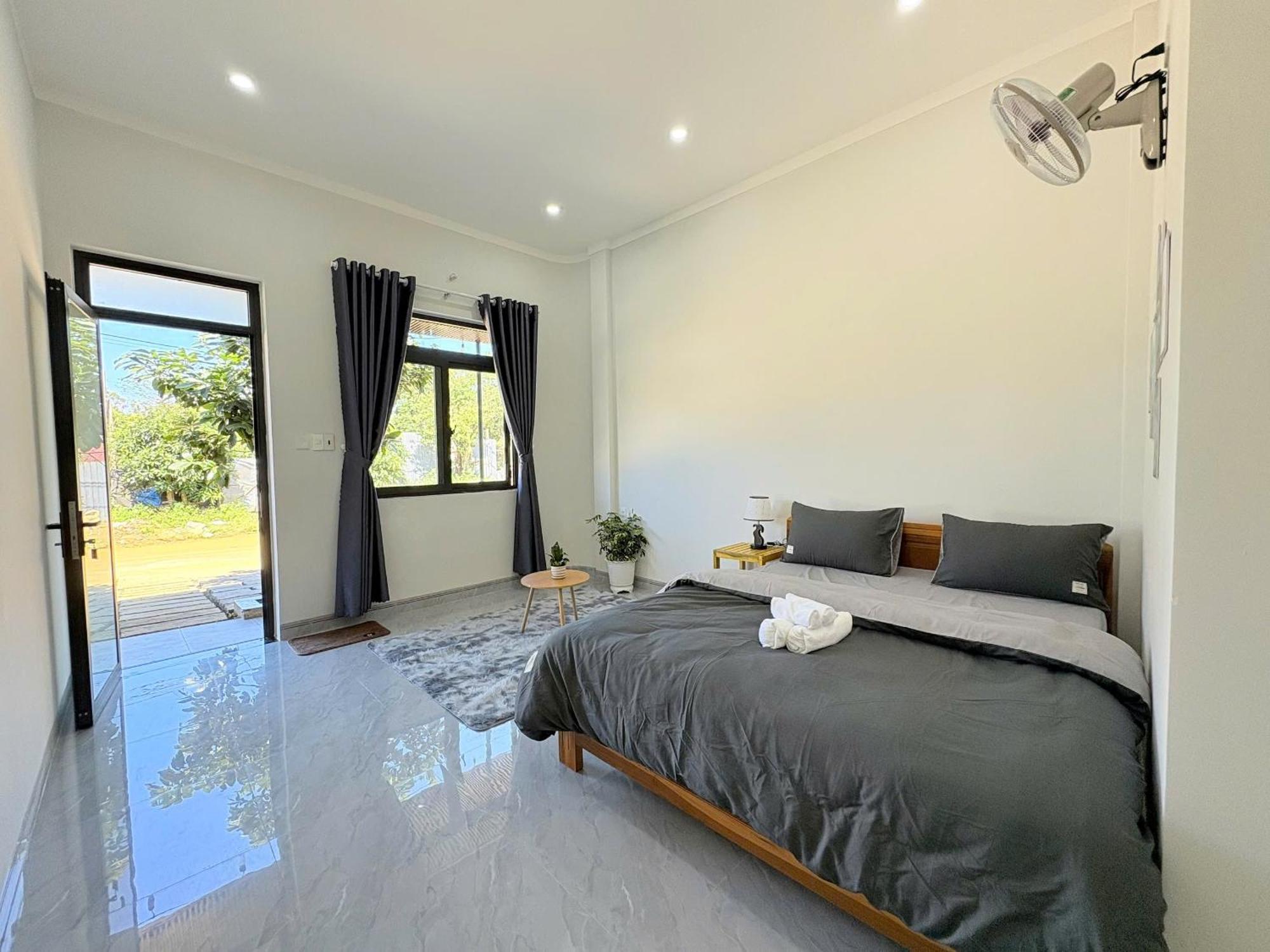Homestay Nha Cua Gao Kon Tum Eksteriør billede